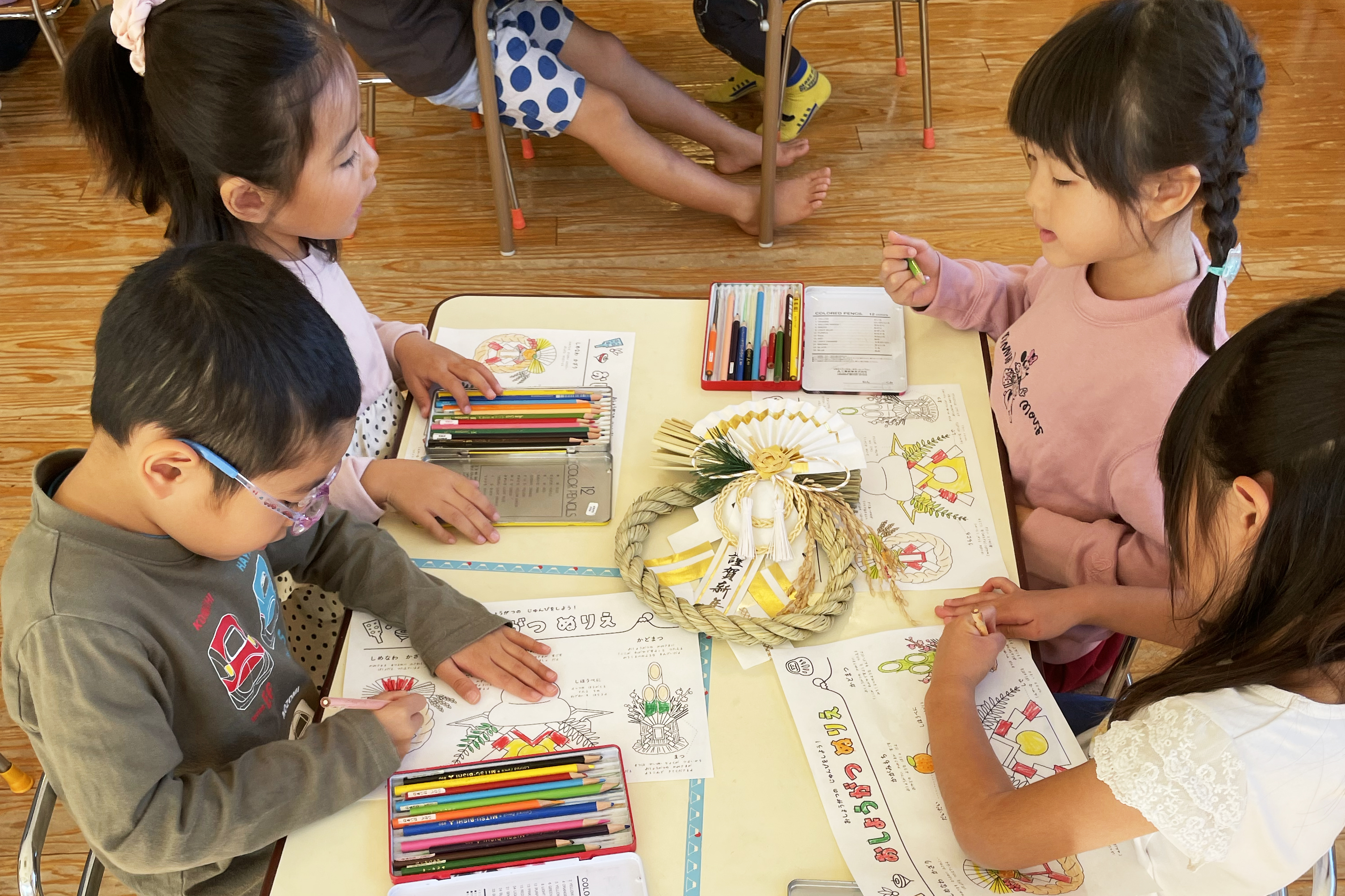 お正月準備 お正月の意味や鏡餅などの飾りの由来を知ろう｜保育園食育授業